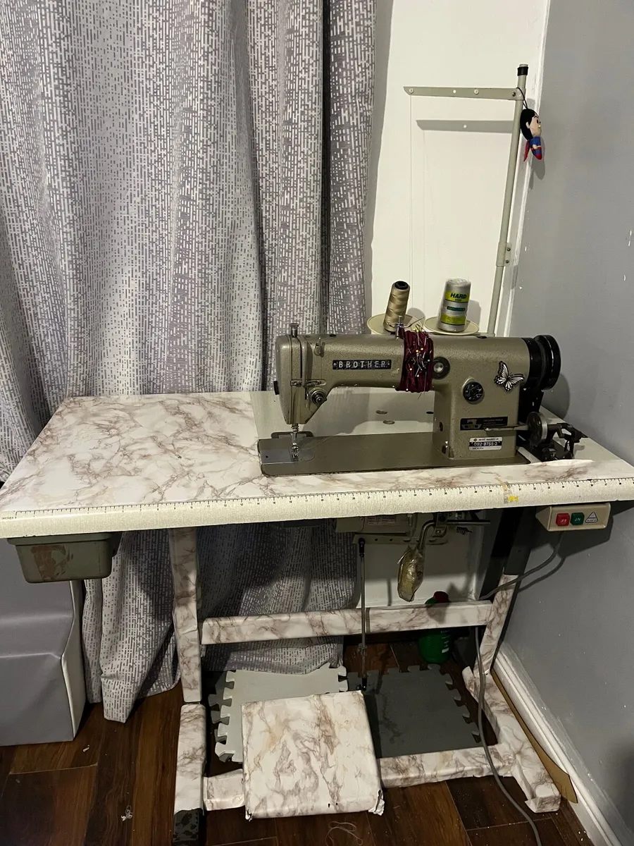 Industrial Sewing Machine - Image 1