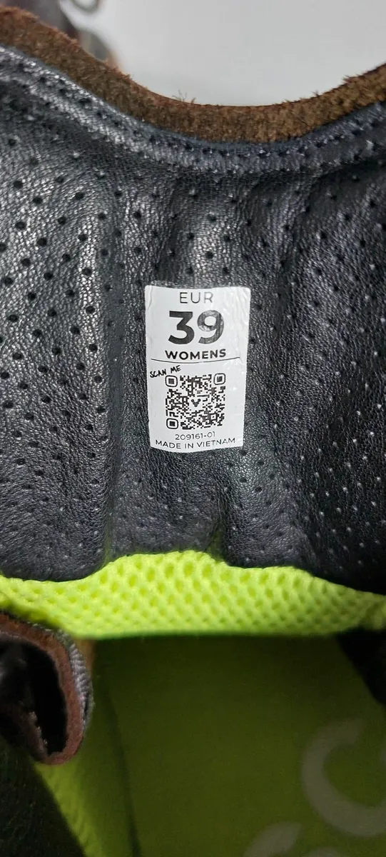 Vivobarefoot hiking shoes 6uk - Image 3