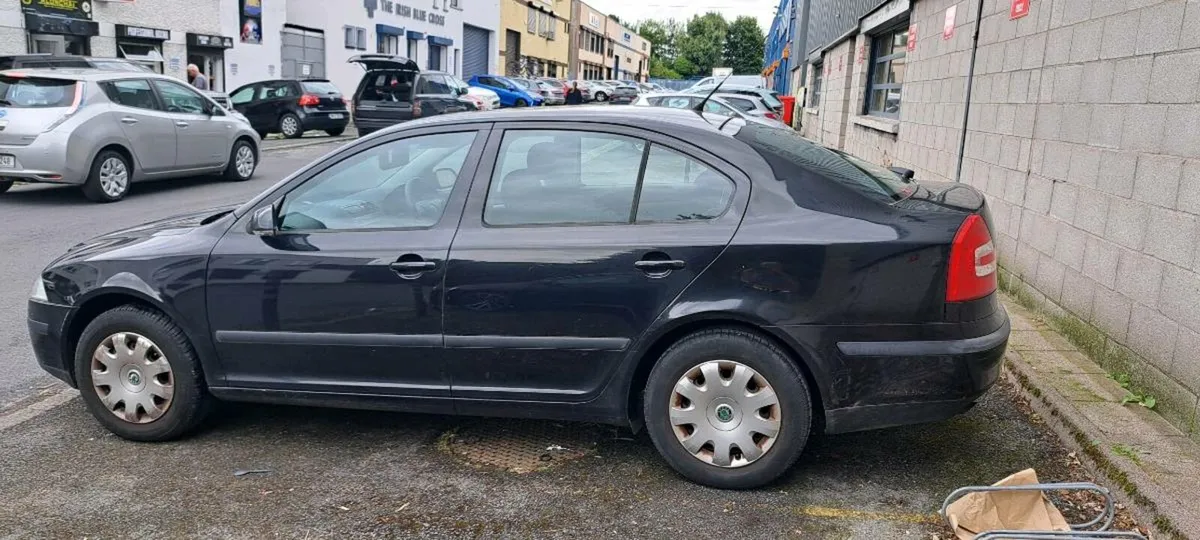 Car - Image 3