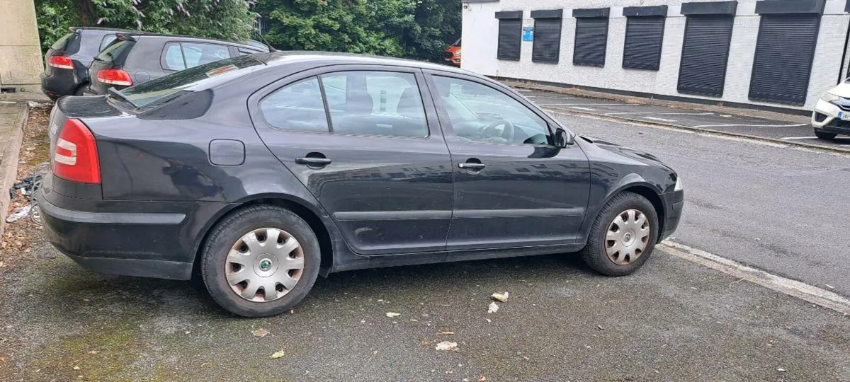 Car - Image 4