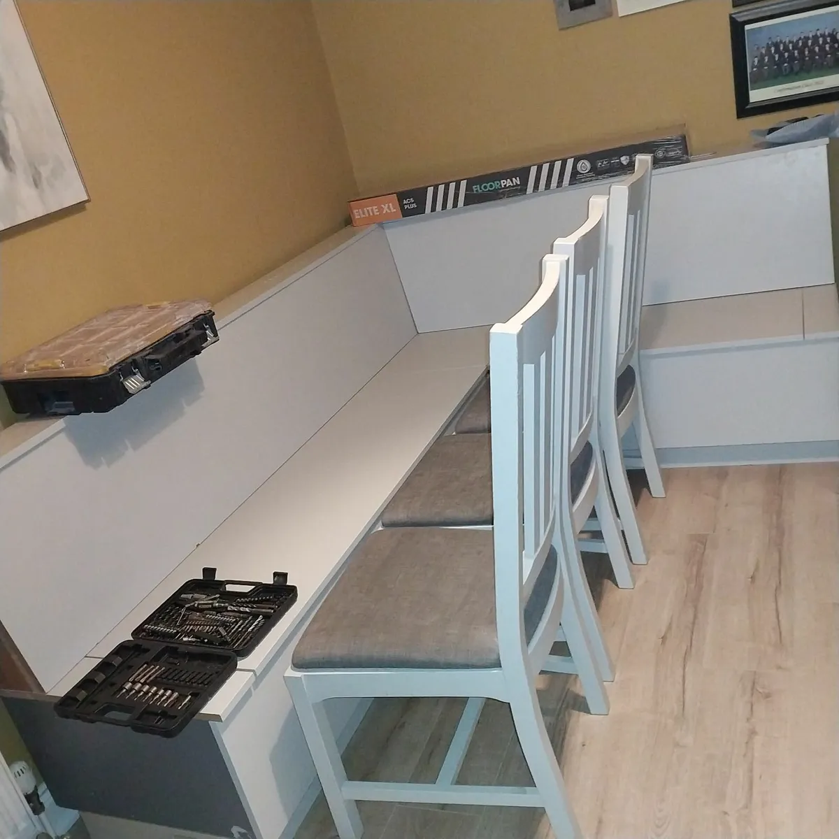 L SHAPE DINING - Image 1