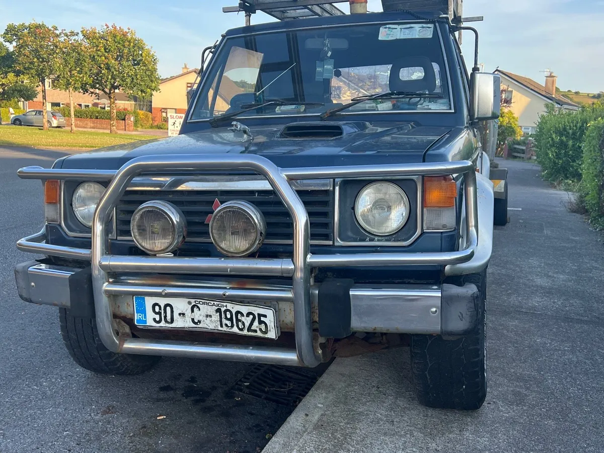 Mitsubishi Pajero Jeep 1990 - Mark 1 - Image 2