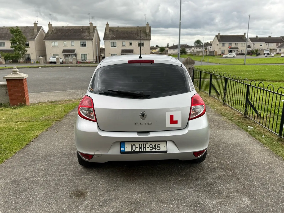 Renault Clio 2010 - Image 3