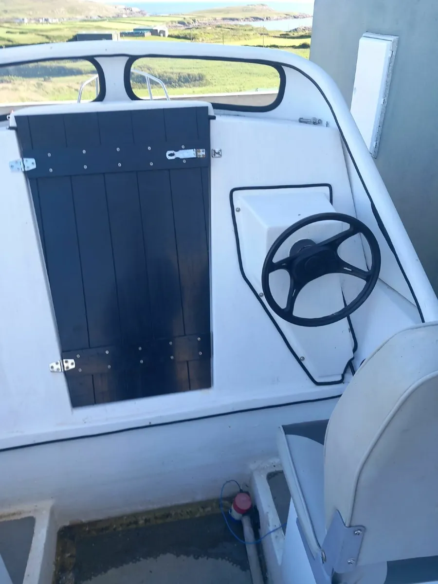 17ft boat - Image 3