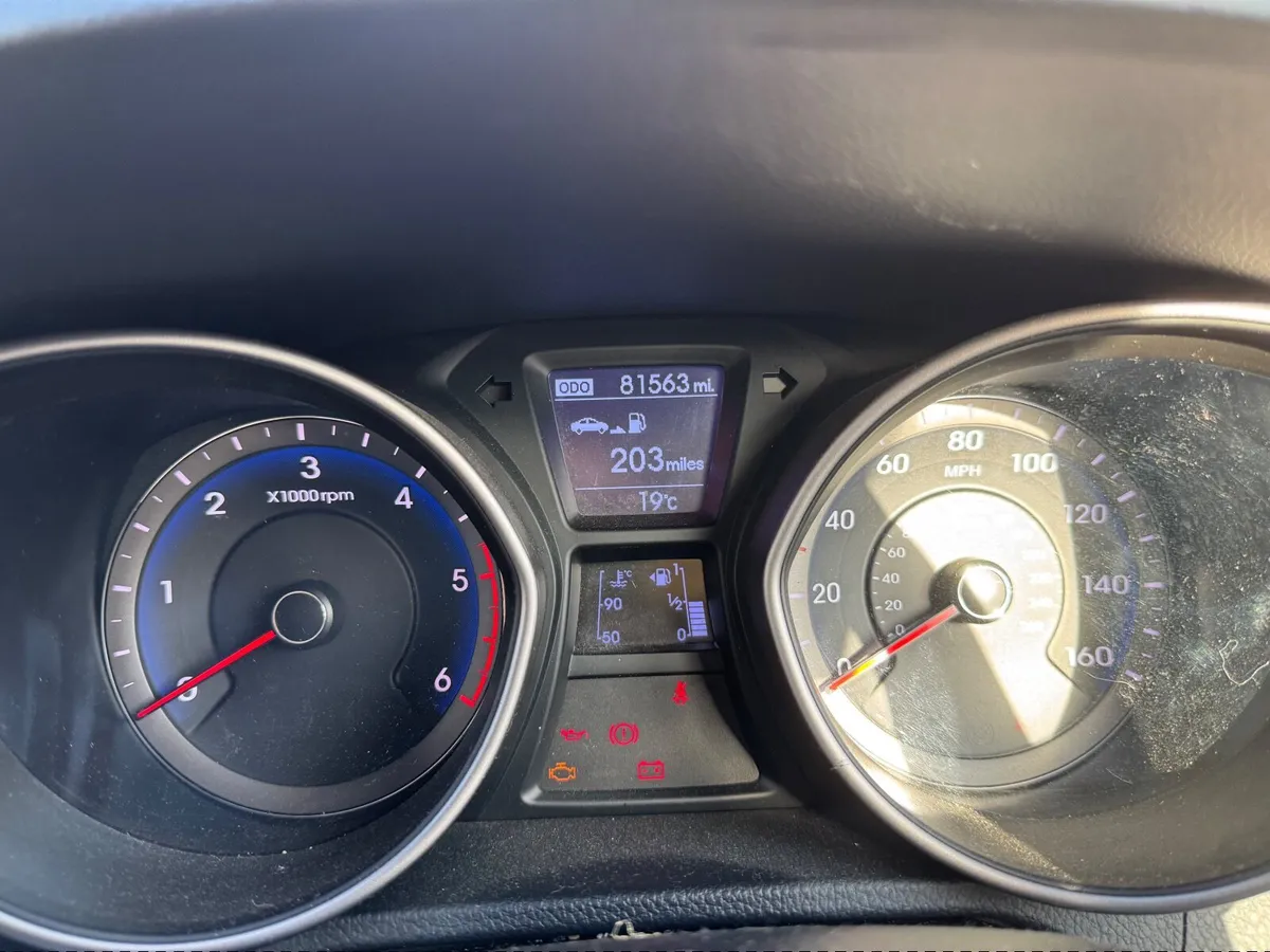 Hyundai i30 2013 - Image 2