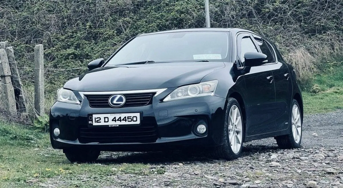 Lexus CT 2012 - Image 1