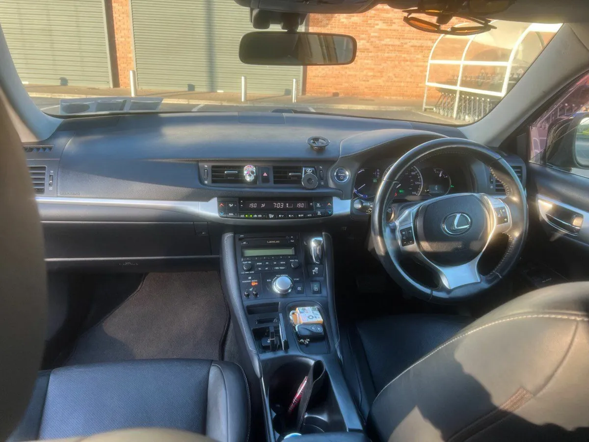 Lexus CT 2012 - Image 4