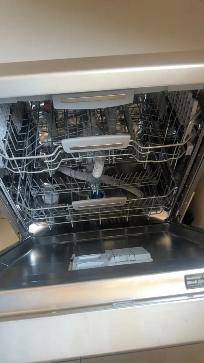 Dishwasher - Image 2
