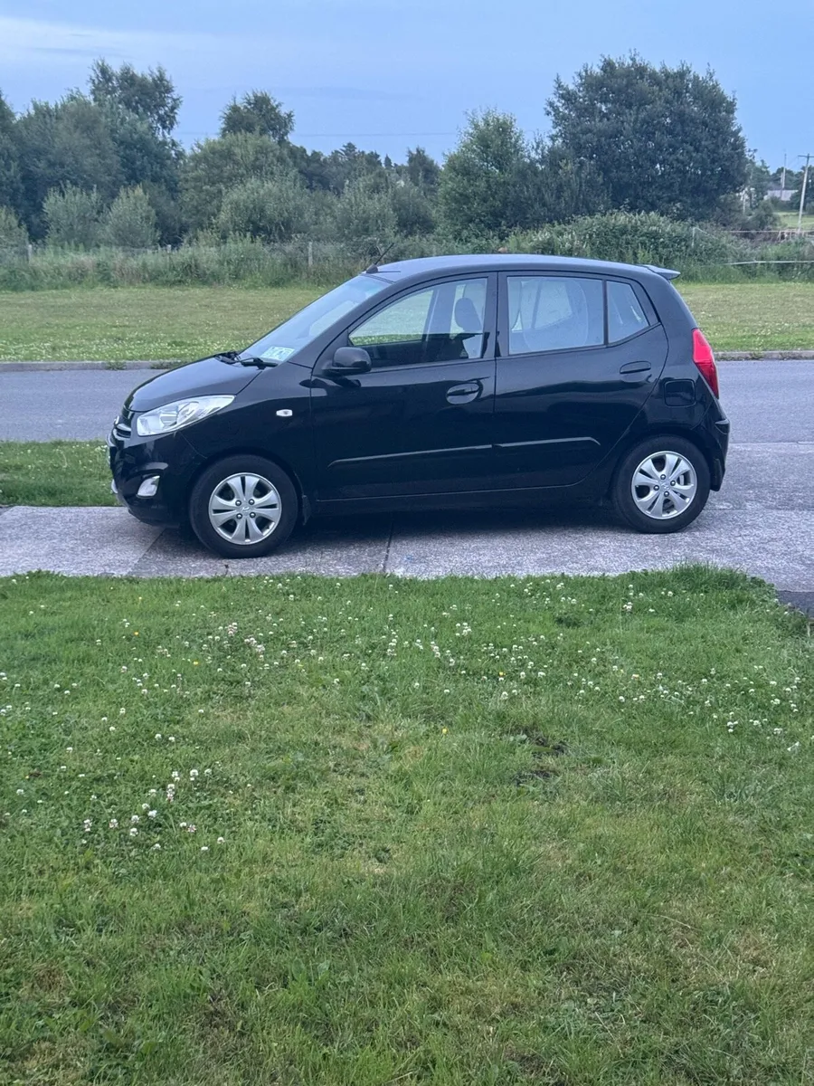 Hyundai i10 2011 - Image 1