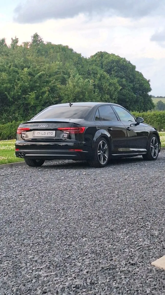 Audi A4 s line - Image 1