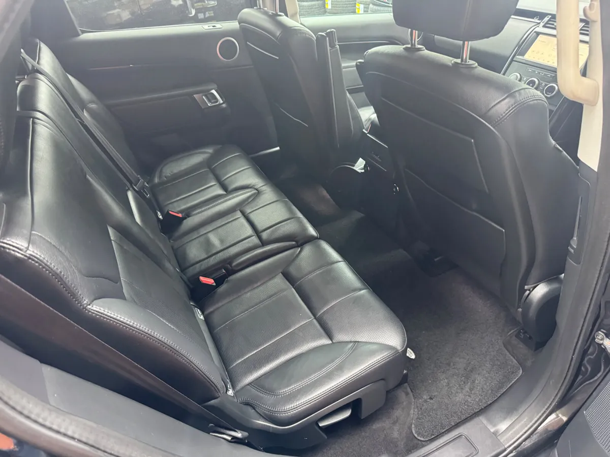 Land Rover Discovery 2019 7 seater - Image 2