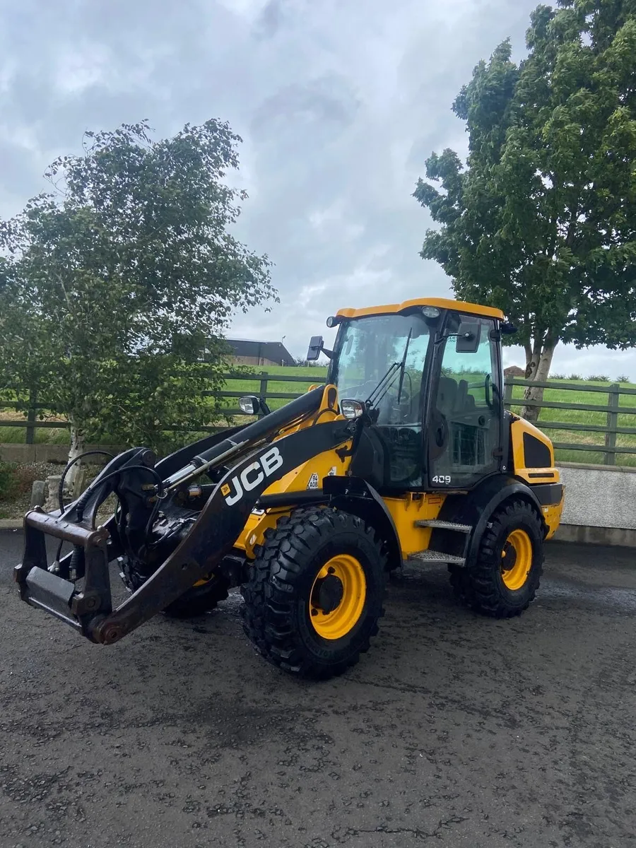 Jcb 409 - Image 1