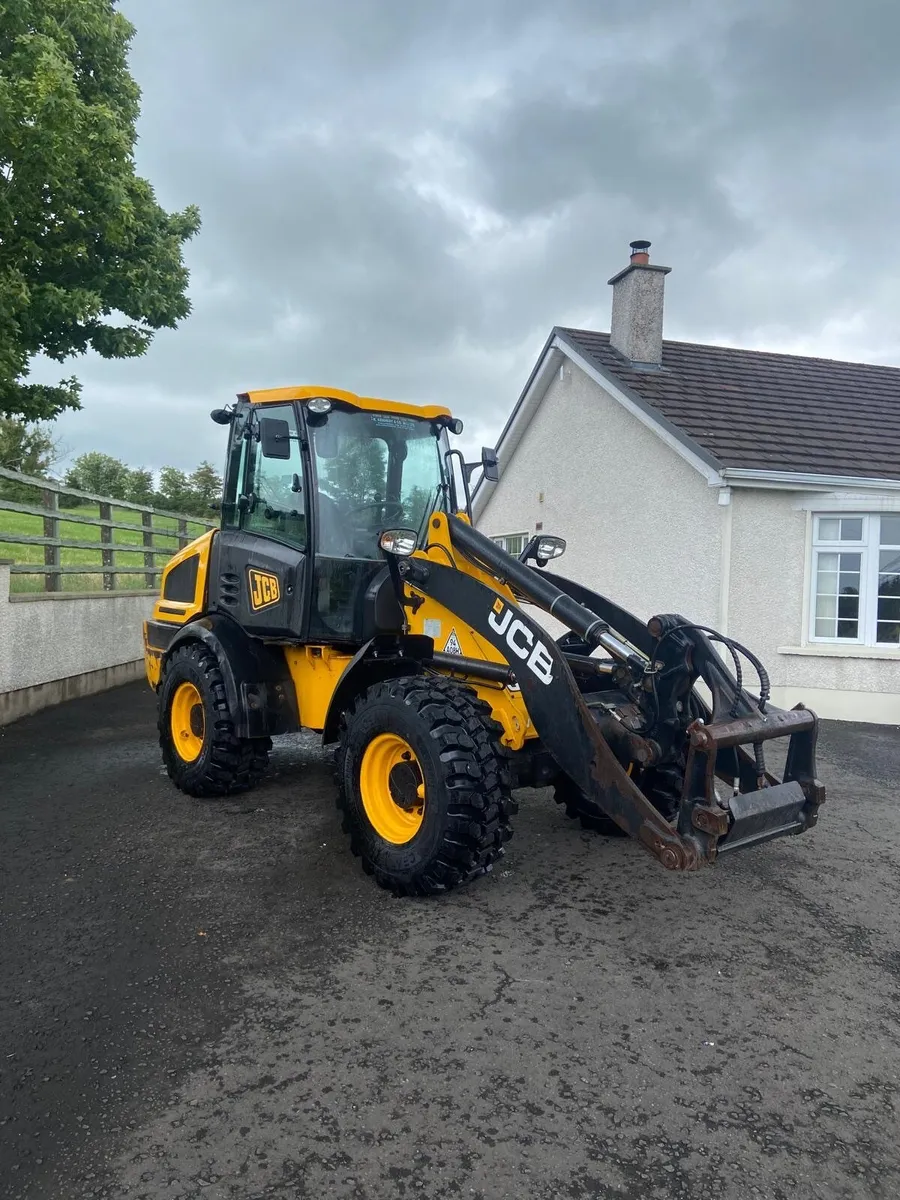Jcb 409 - Image 2