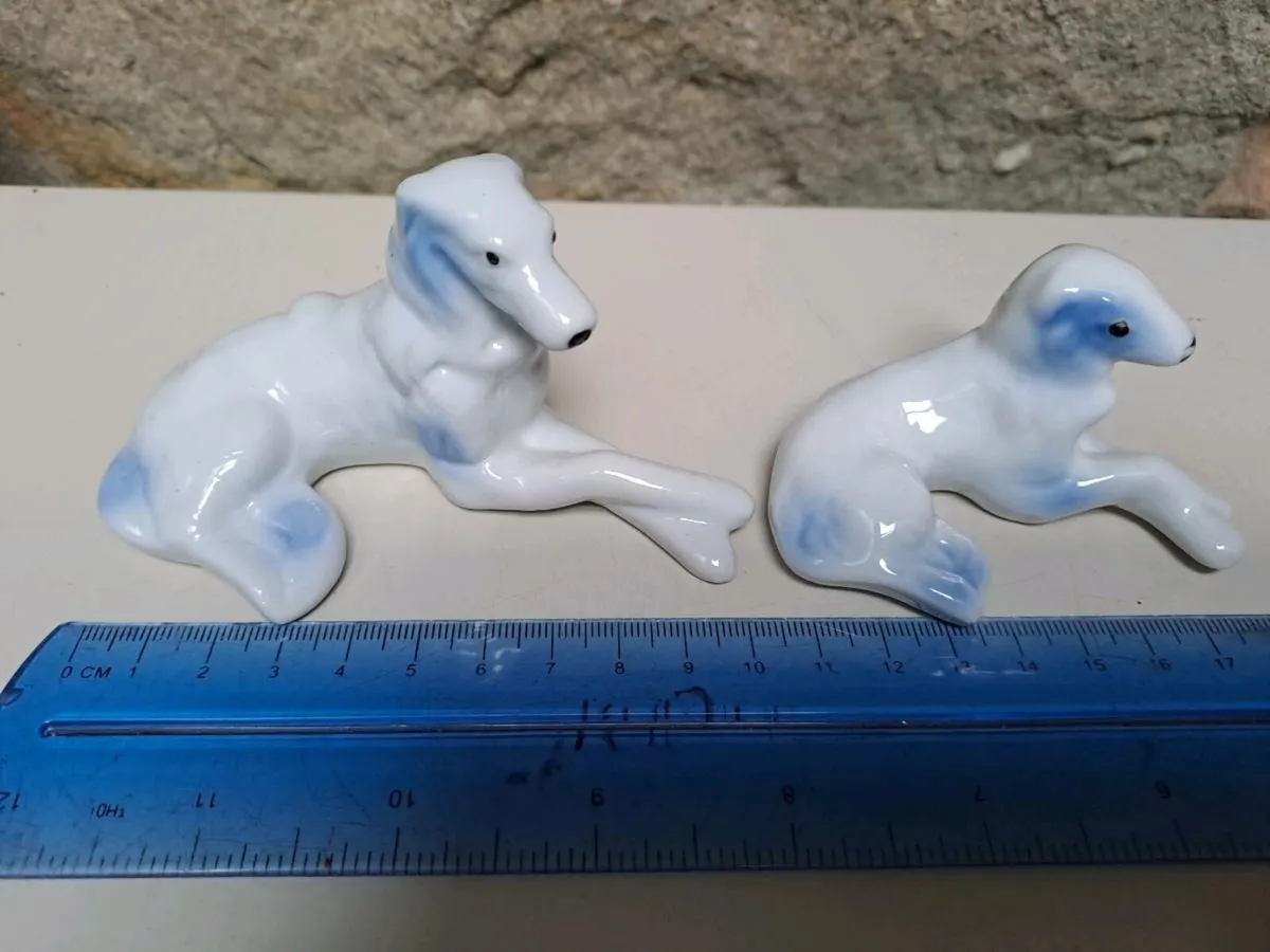 Porcelain dog figurines - Image 2