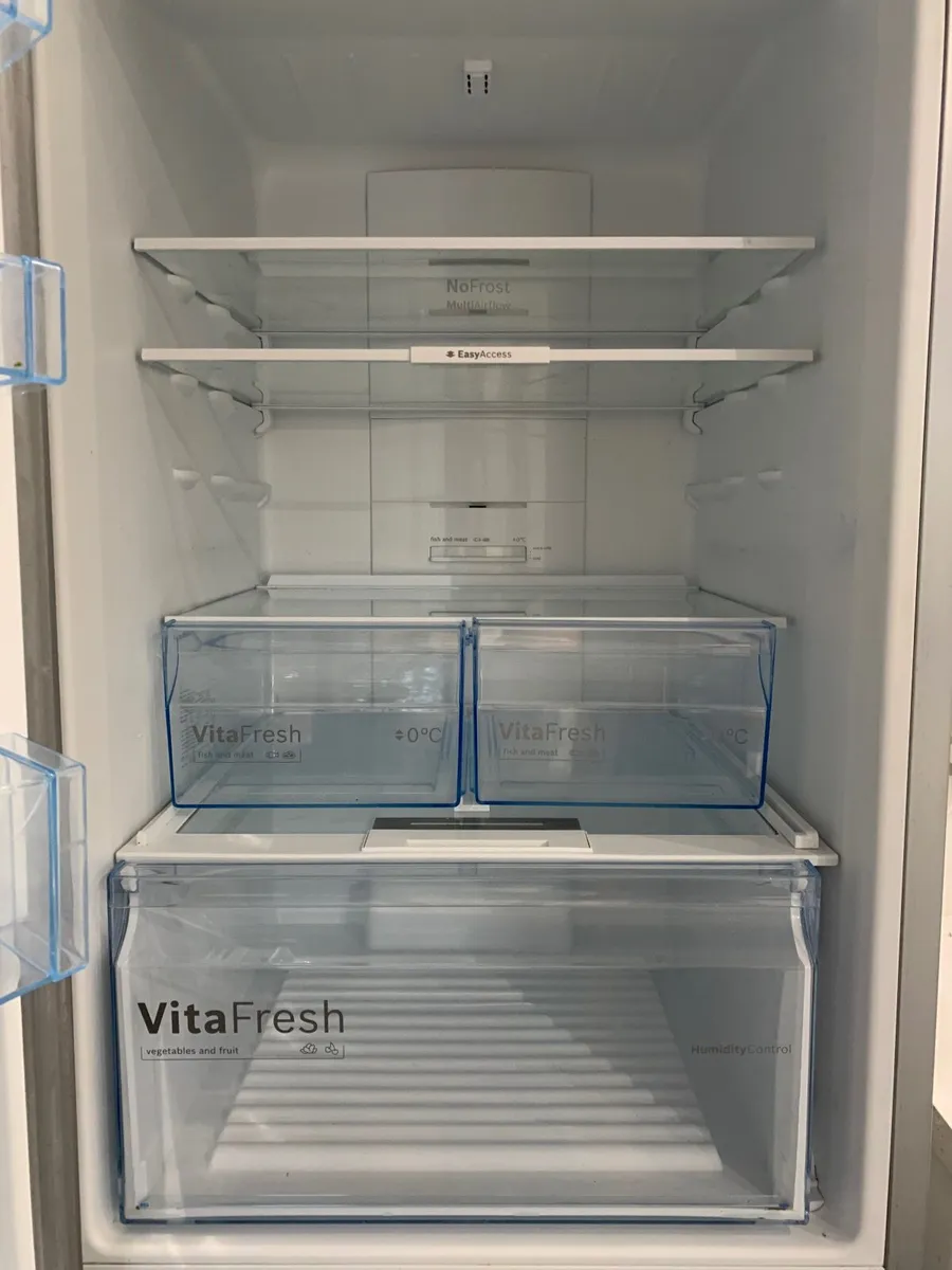 Fridge freezer - Image 4