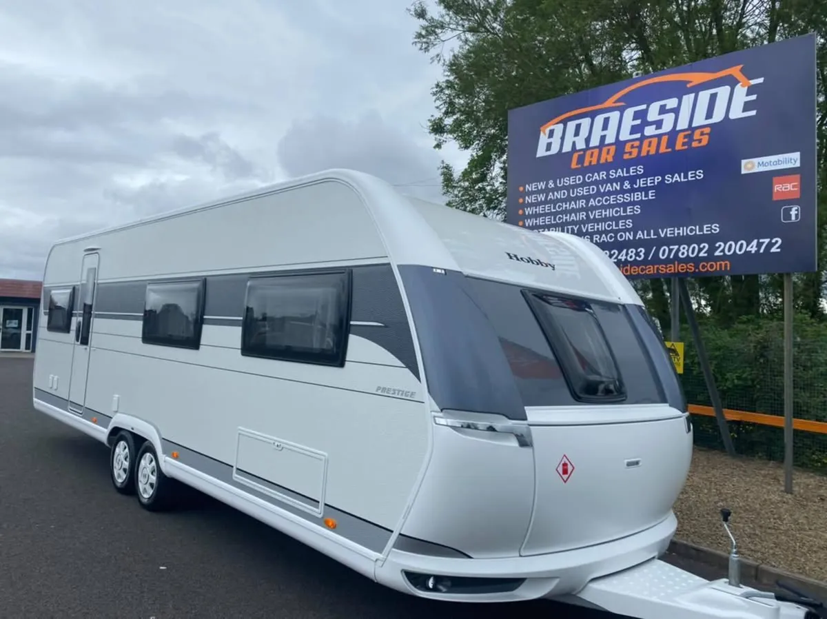 2021 HOBBY 720 UKFE 7/8 BERTH LUX CARAVAN - Image 1