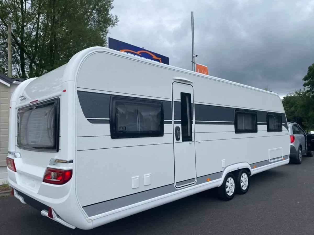 2021 HOBBY 720 UKFE 7/8 BERTH LUX CARAVAN - Image 3