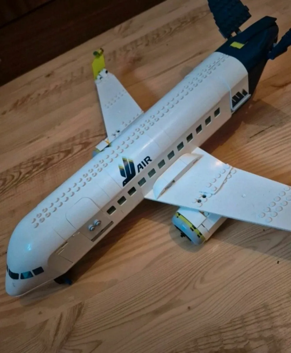 Lego city passenger - Image 4