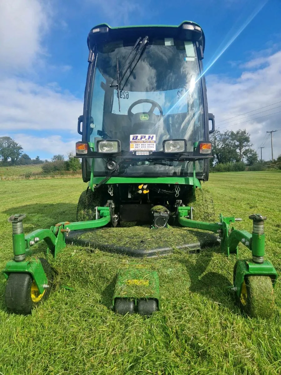 John deer compact tractor mower 1575 model 4x4 - Image 4
