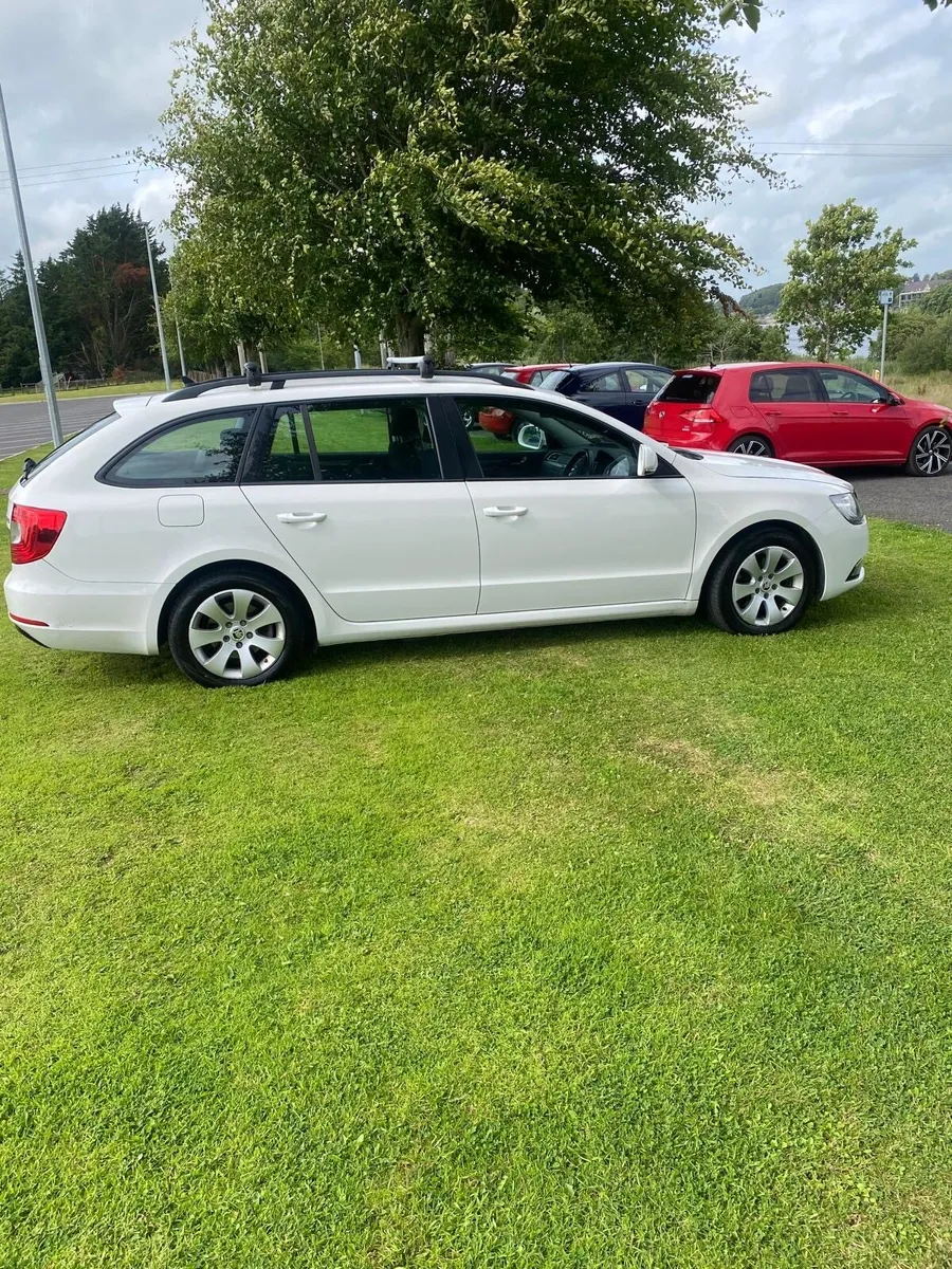 Skoda Superb Estate - Image 3