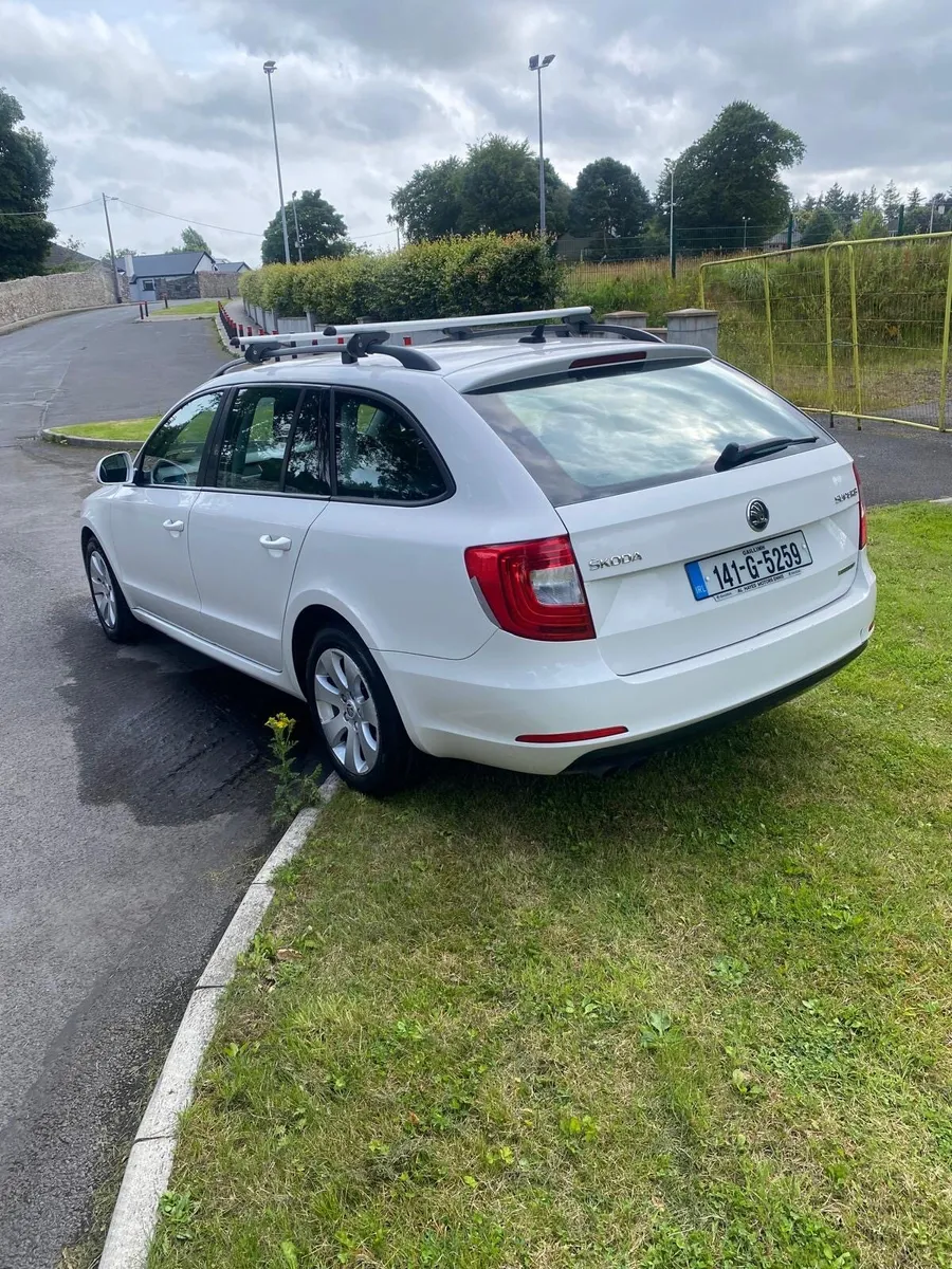 Skoda Superb Estate - Image 4
