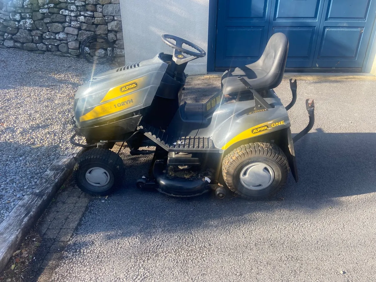 Ride on lawnmower - Image 4