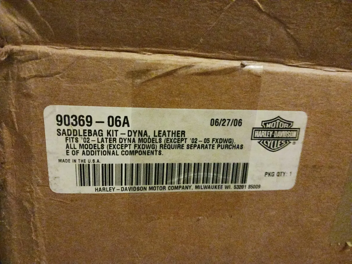 Harley Twin Cam Genuine Saddlebags - Image 3