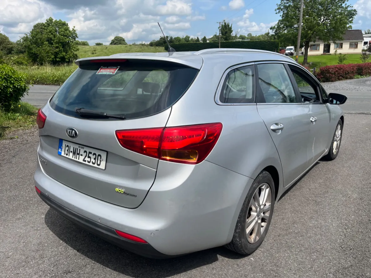 Kia Ceed 2013 - Image 4