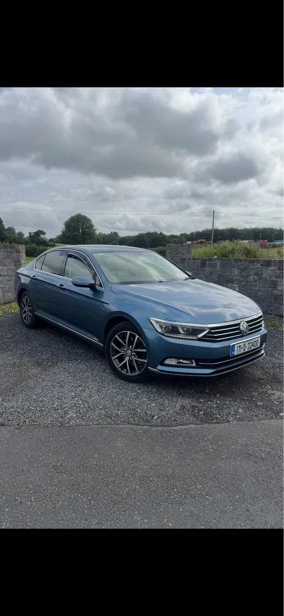 Volkswagen Passat - Image 1