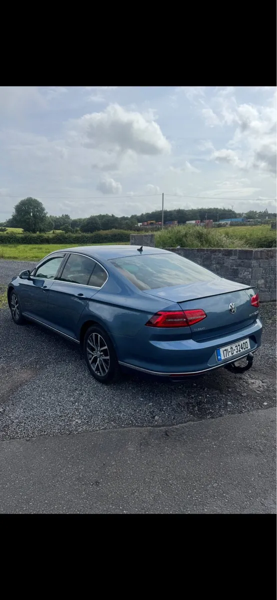 Volkswagen Passat - Image 4