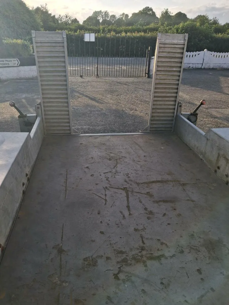 Plant trailer - Image 1
