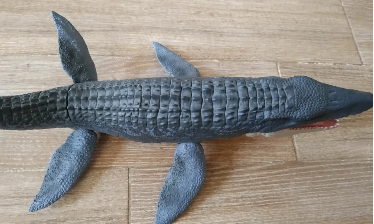 Jurassic World Large Mosasaurus Dinosaur - Image 4