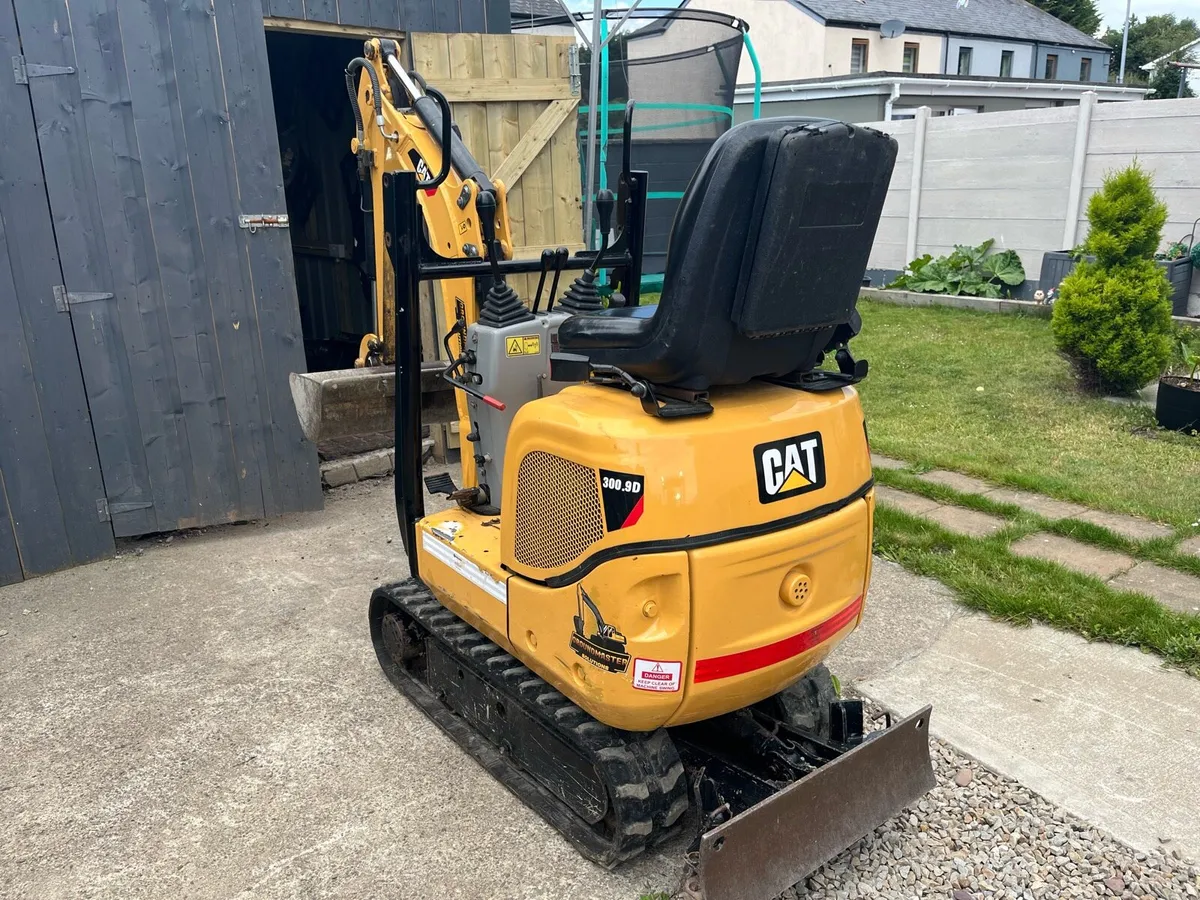 Cat 300.9D micro digger - Image 1