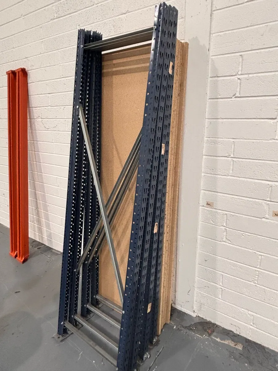 Long span shelving 4 bays 8 ft each - Image 1