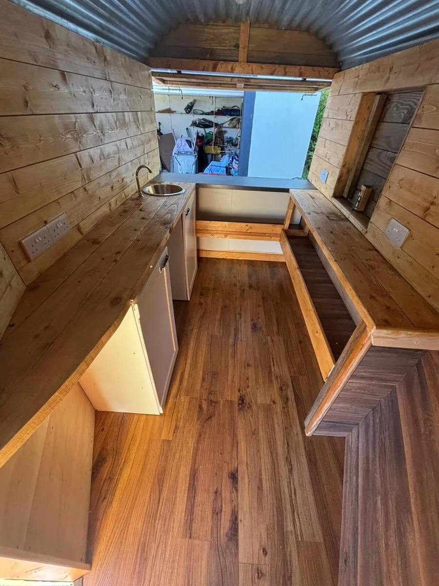 Horse box converted - Image 4