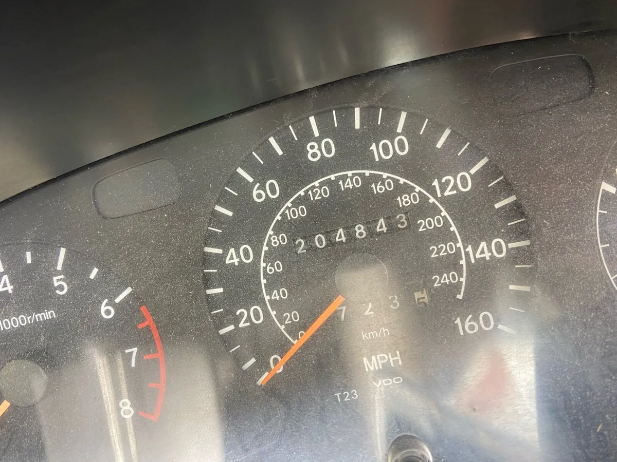 Toyota Carina - Image 3