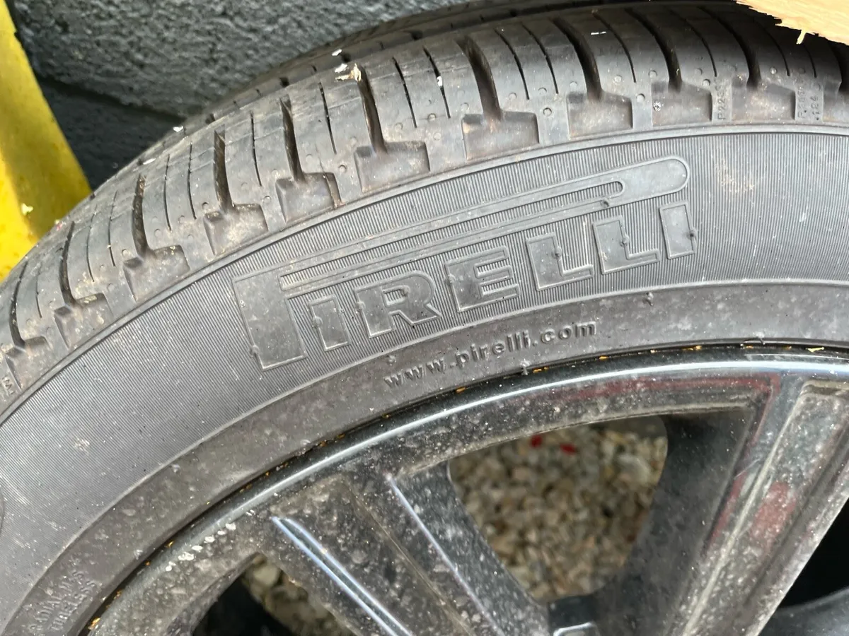 Genuine Landrover discovery wheels - Image 2
