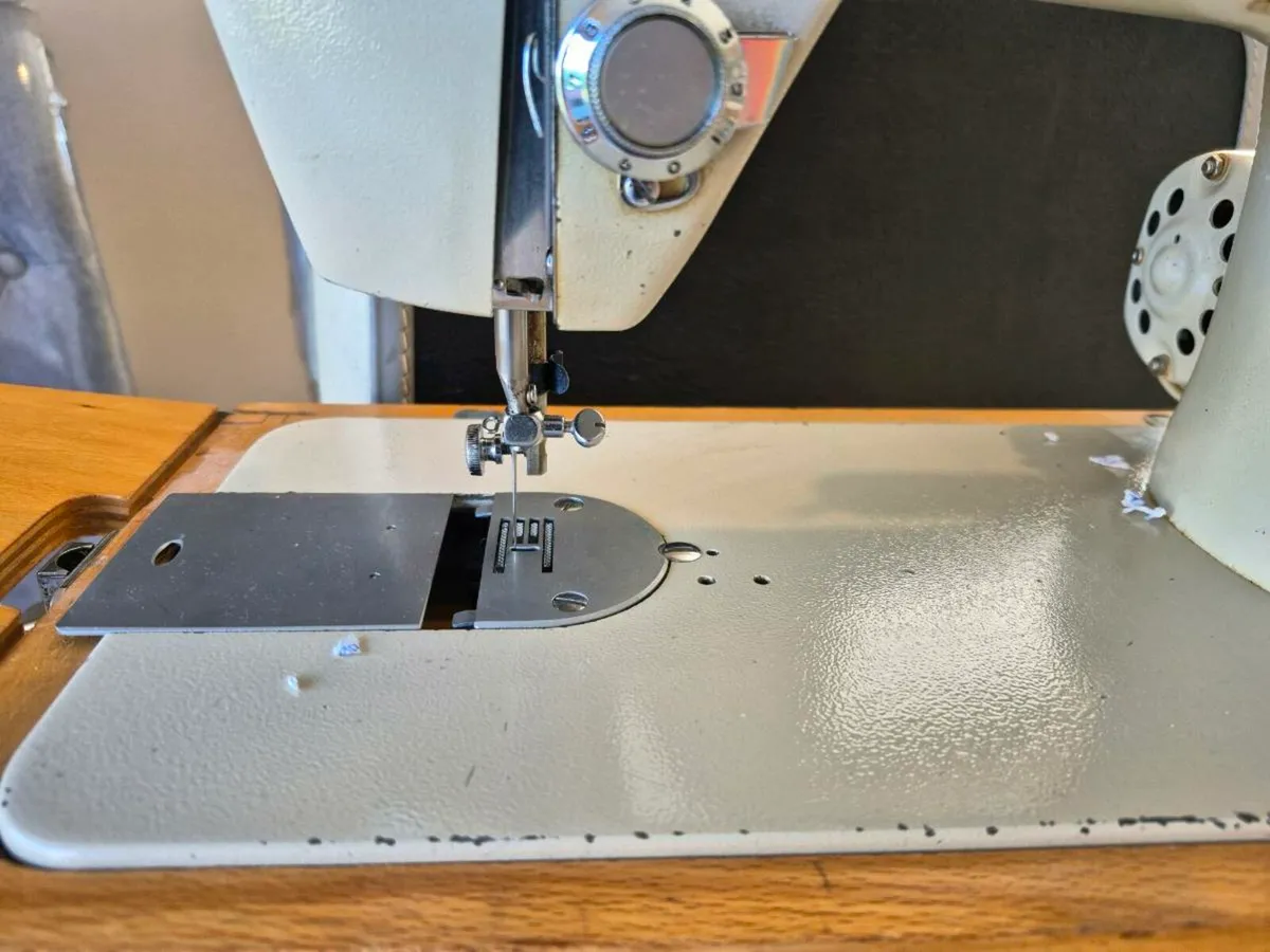 Brothers sewing machine working fine Dublin15 - Image 3