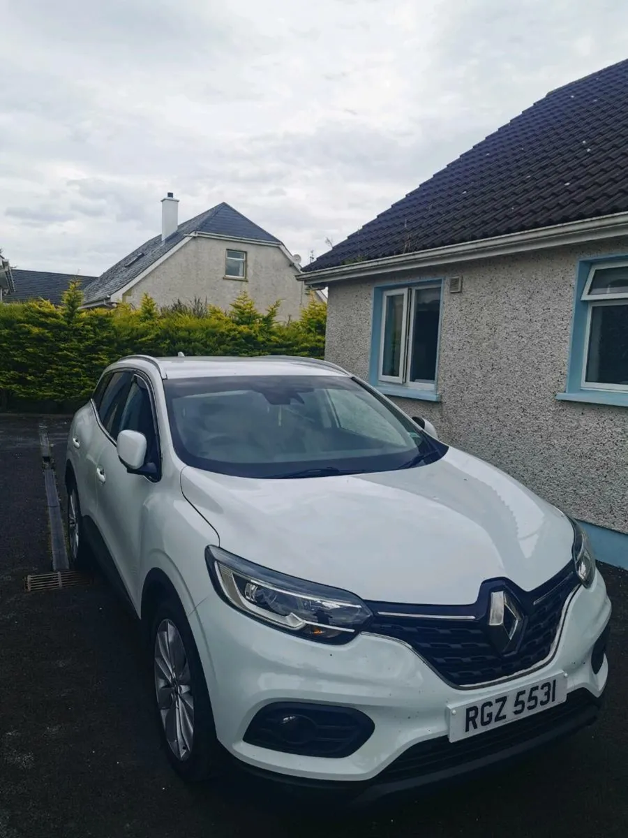 2020 Kadjar Renault, 1.3 petrol white - Image 2