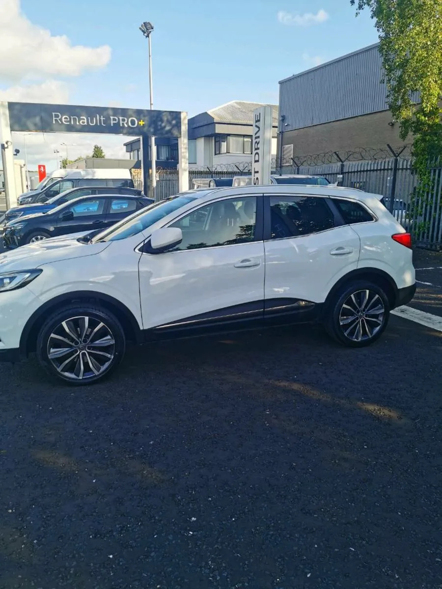 2020 Kadjar Renault, 1.3 petrol white - Image 1