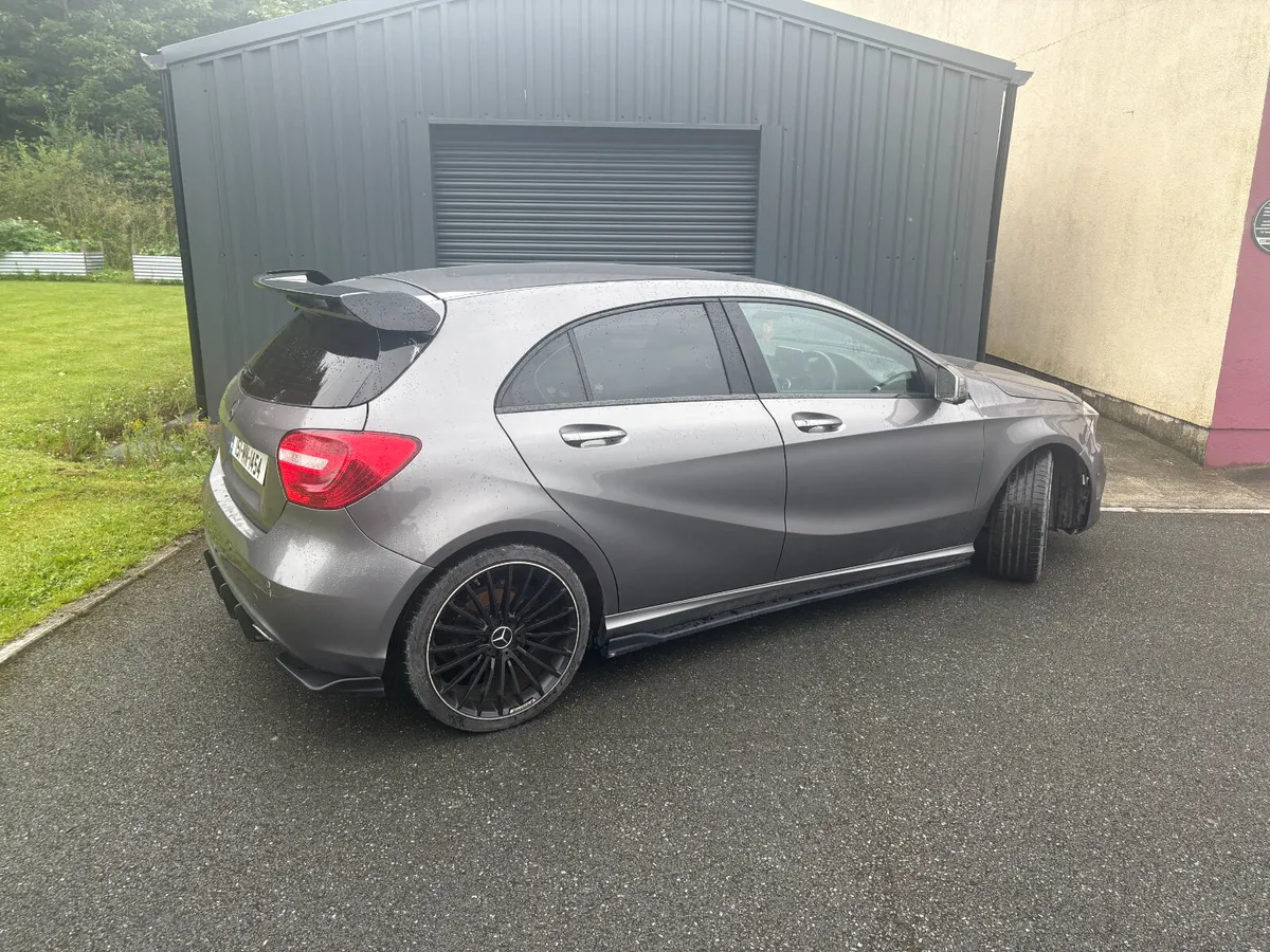 Mercedes-Benz A-Class 2015 - Image 3