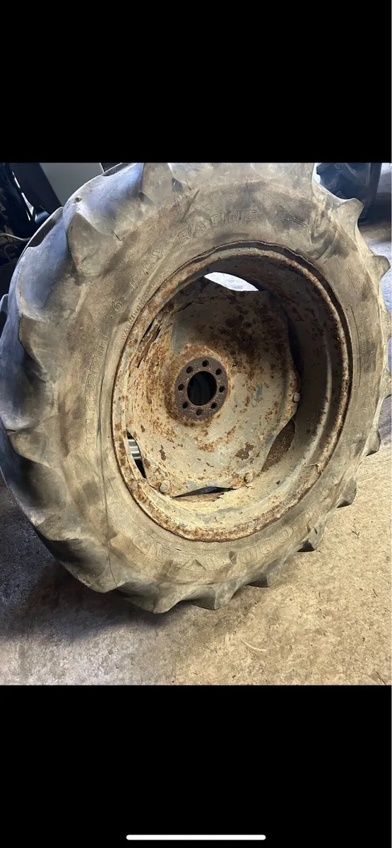12.4 x28 good year radial rim and tyres - Image 1