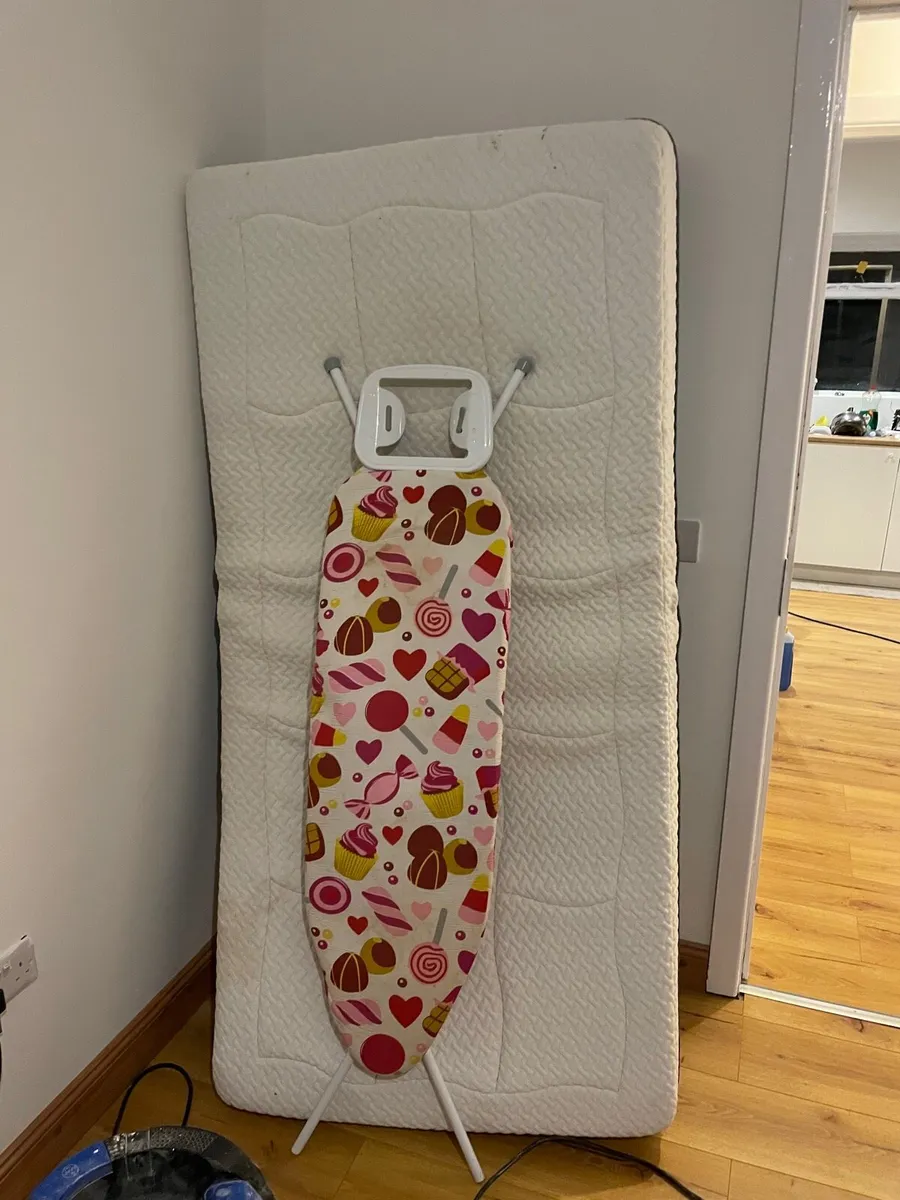 Single mattress and iron board - Image 1