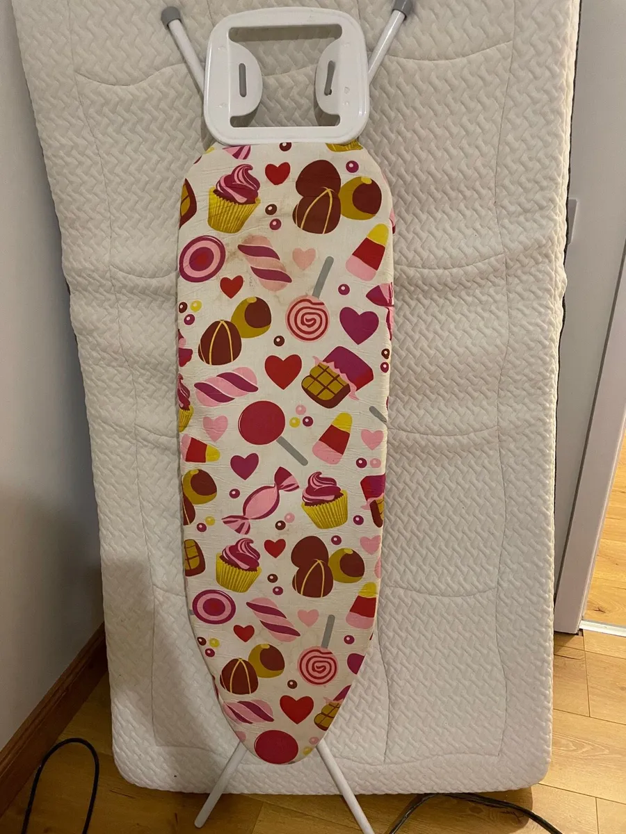 Single mattress and iron board - Image 2