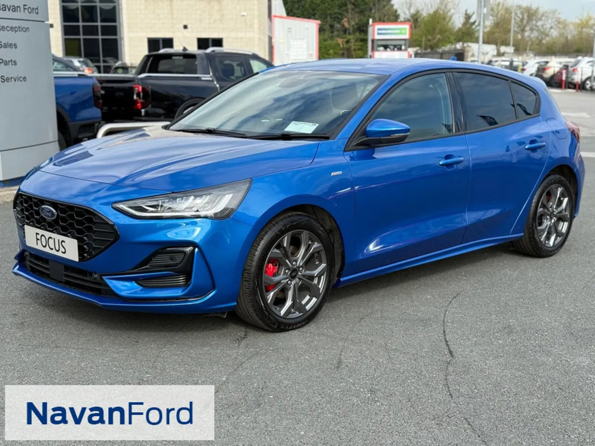 Ford Focus St-Line 1.0 EcoBoost Hybrid 125Ps - Image 2