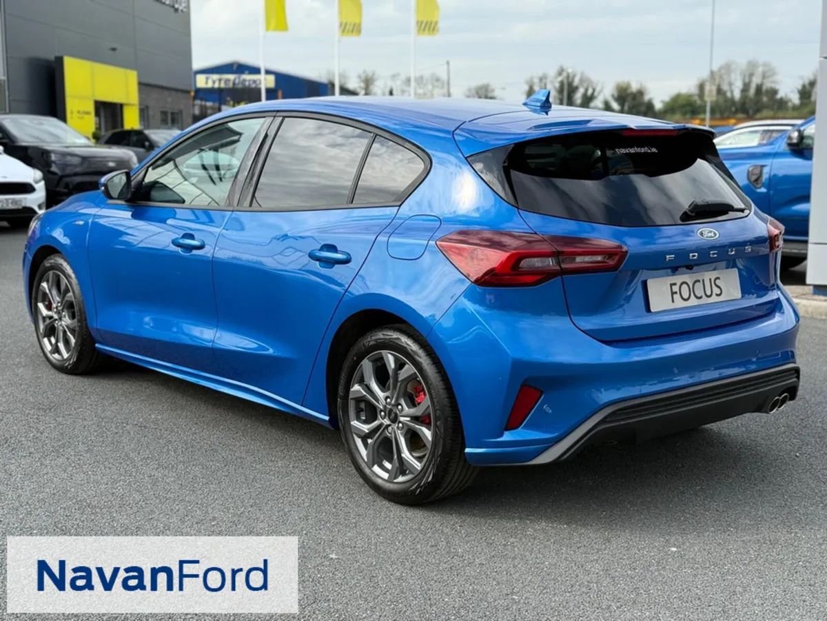 Ford Focus St-Line 1.0 EcoBoost Hybrid 125Ps - Image 3