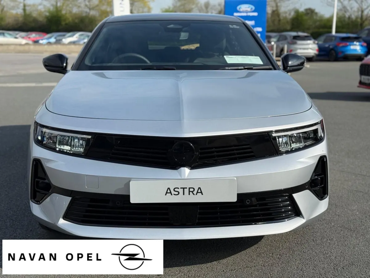 Opel Astra GS-Line 1.2 Turbo 130PS **  From €280 p - Image 4