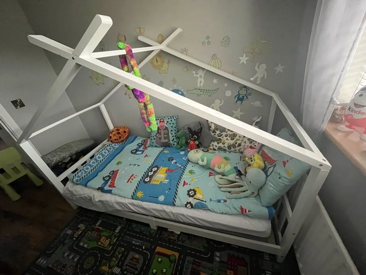 Bed - Image 3