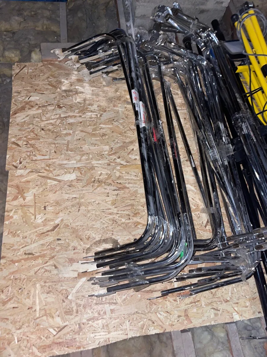 Shop fitting rails - Image 3