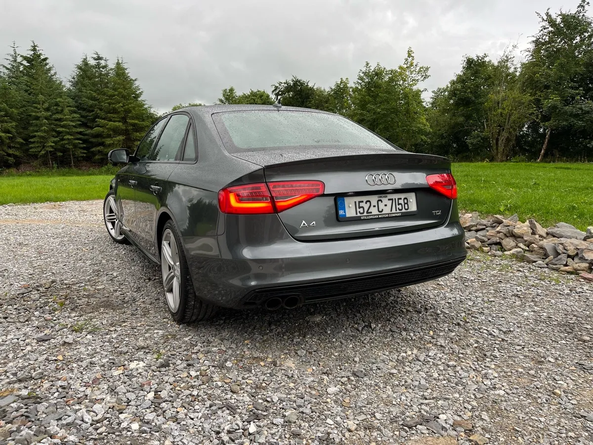 Audi A4 S line Black Edition - Image 4